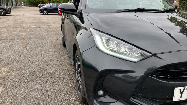 Toyota Yaris 1.5 Hybrid Design 5dr CVT Hybrid Hatchback